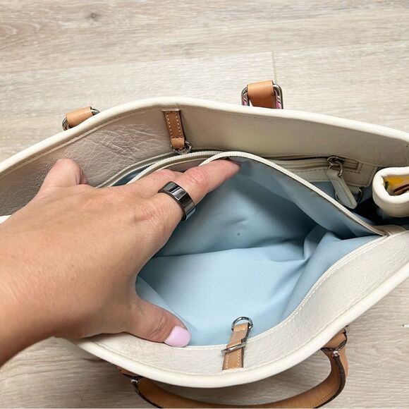 Vintage Coach Hamptons Floral Tote 7746 Printed Canvas and Vachetta 2002 - Picture 11 of 11